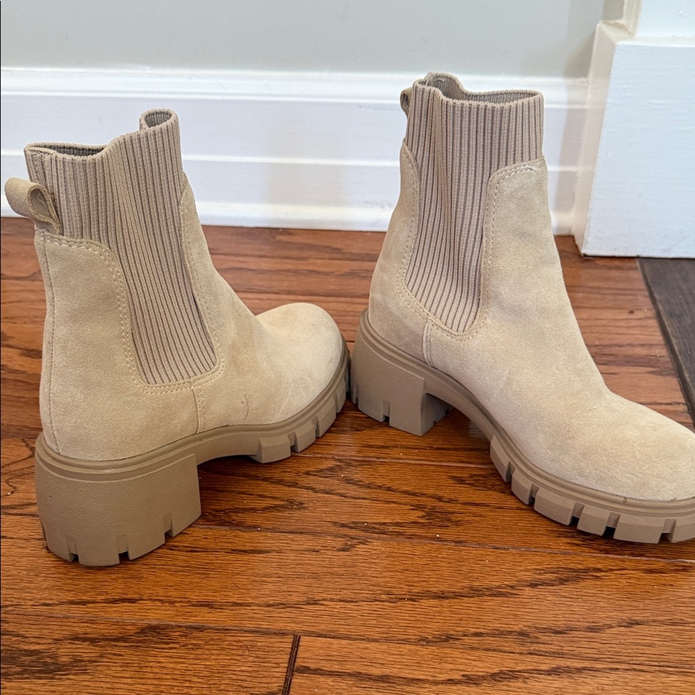 Steve Madden Tan Ankle Boots